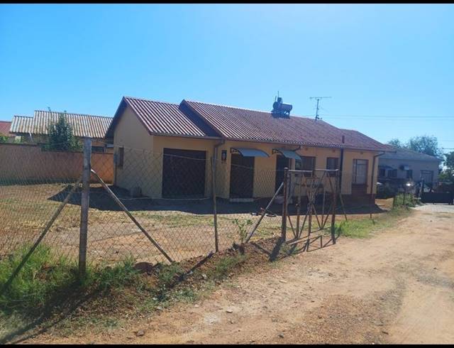 2 BEDROOM HOUSE FOR SALE IN SOSHANGUVE K